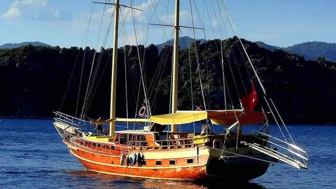 Tekst piosenki gdzie ta keja - odkryj emocje żeglarza w słowach Tekst piosenki gdzie ta keja - odkryj emocje żeglarza w słowach