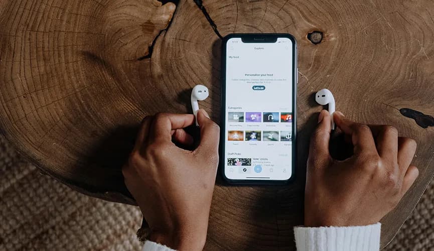 Jakie słuchawki do iPhone 11 wybrać, aby uniknąć rozczarowania?